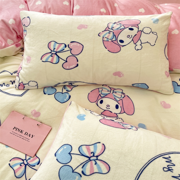 91家纺网 家纺一手货源 找家纺 博雅 2023新款三丽鸥正版授权卡通加厚牛奶绒系列四件套 樱桃美乐蒂