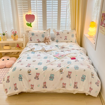 91家纺网 家纺一手货源 找家纺 （总）川悦生活 2023新款双面240克宽边牛奶绒毯子