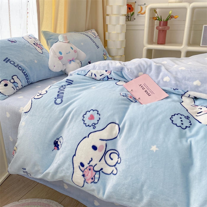 91家纺网 家纺一手货源 找家纺 博雅 2023新款三丽鸥正版授权卡通加厚牛奶绒系列四件套 甜品玉桂狗