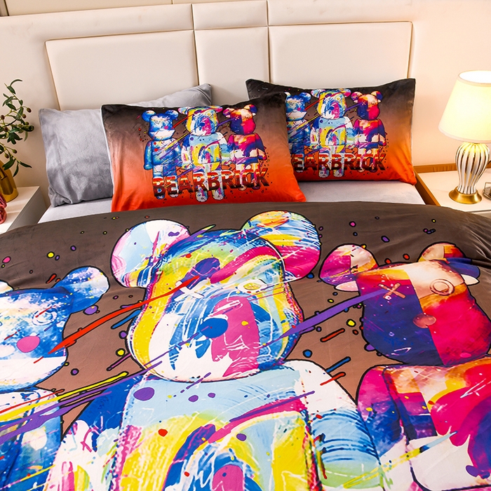 91家纺网 家纺一手货源 找家纺 爵仕家纺 2023新款暴力熊牛奶绒系列四件套 潮熊