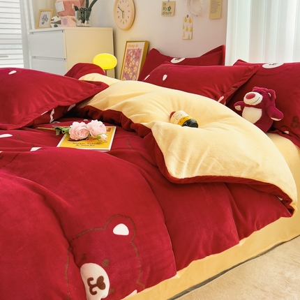 91家纺网 家纺一手货源 找家纺 全季家居2023新款小清新A类高克重加厚印花牛奶绒四件套 可爱熊