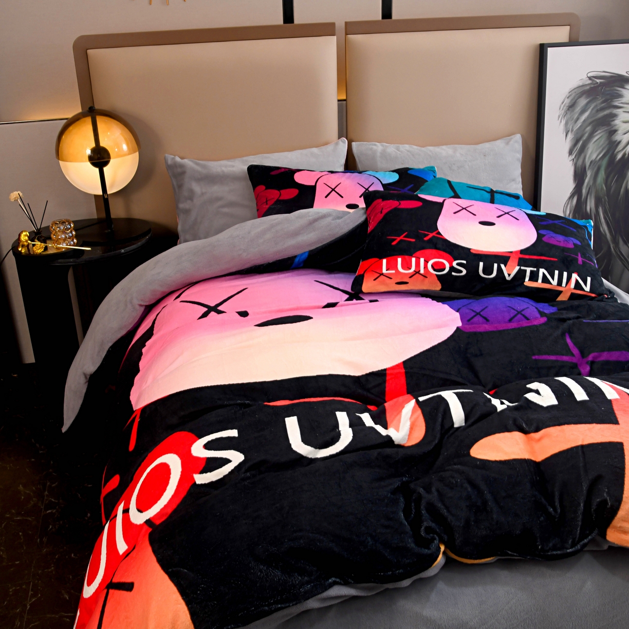 91家纺网 家纺一手货源 找家纺 爵仕家纺 2023新款暴力熊牛奶绒系列四件套 酷酷黑