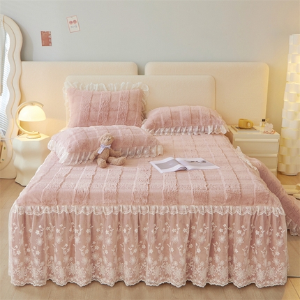 91家纺网 家纺一手货源 找家纺 （总）宜凡家纺 2023新款高克重兔绒牛奶绒床裙三件套