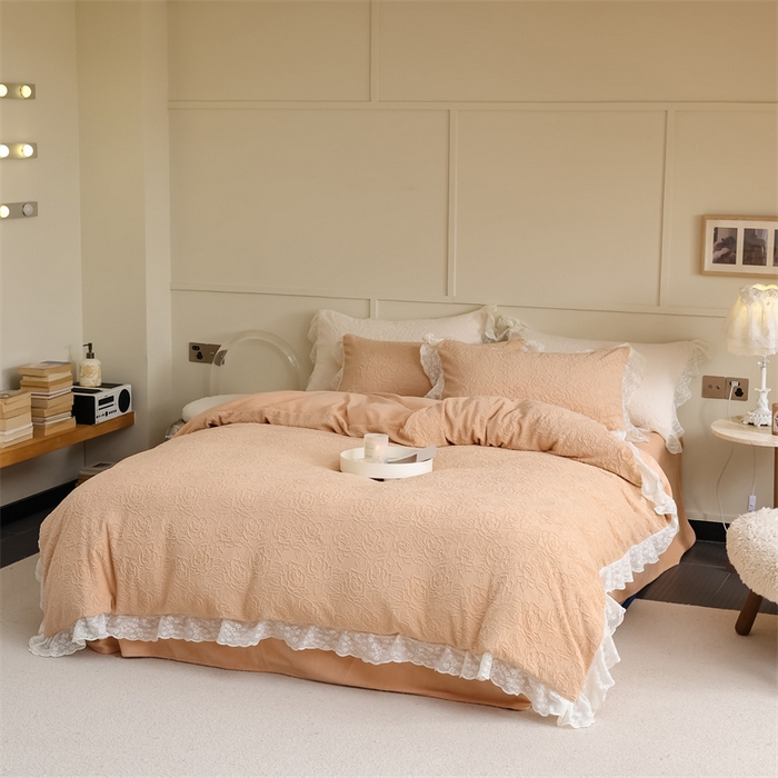 91家纺网 家纺一手货源 找家纺 柚子YOUTH 2023新款雪尼尔花边雕花绒四件套 奔赴 桔