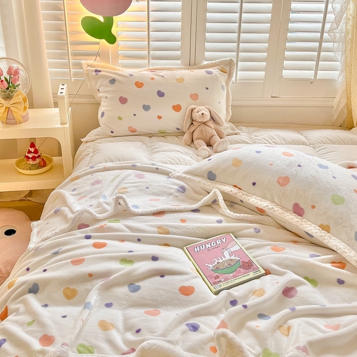 91家纺网 家纺一手货源 找家纺 川悦生活 2023新款双面240克宽边牛奶绒毯子 毛毯软心-粉