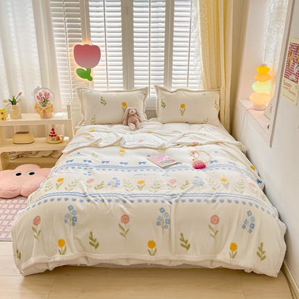 91家纺网 家纺一手货源 找家纺 （总）川悦生活 2023新款双面240克宽边牛奶绒毯子