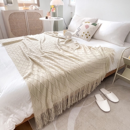 91家纺网 家纺一手货源 找家纺 （总）朴尔家纺 2023新款菱形格条纹流苏手工针织毯