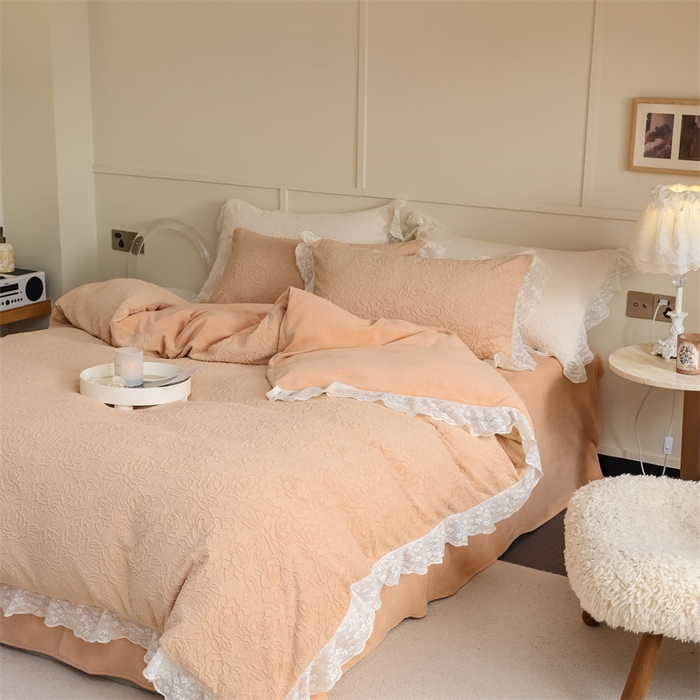 91家纺网 家纺一手货源 找家纺 柚子YOUTH 2023新款雪尼尔花边雕花绒四件套 奔赴 桔