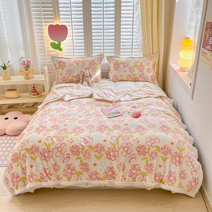 91家纺网 家纺一手货源 找家纺 （总）川悦生活 2023新款双面240克宽边牛奶绒毯子