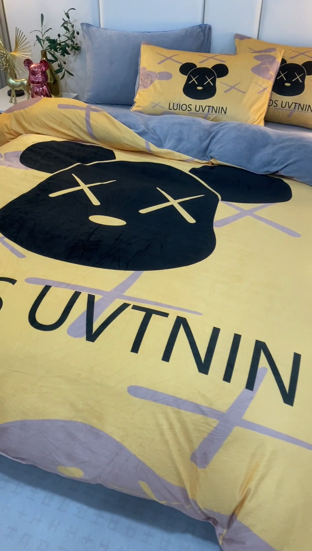 91家纺网 家纺一手货源 找家纺 爵仕家纺 2023新款暴力熊牛奶绒系列四件套 小黄熊