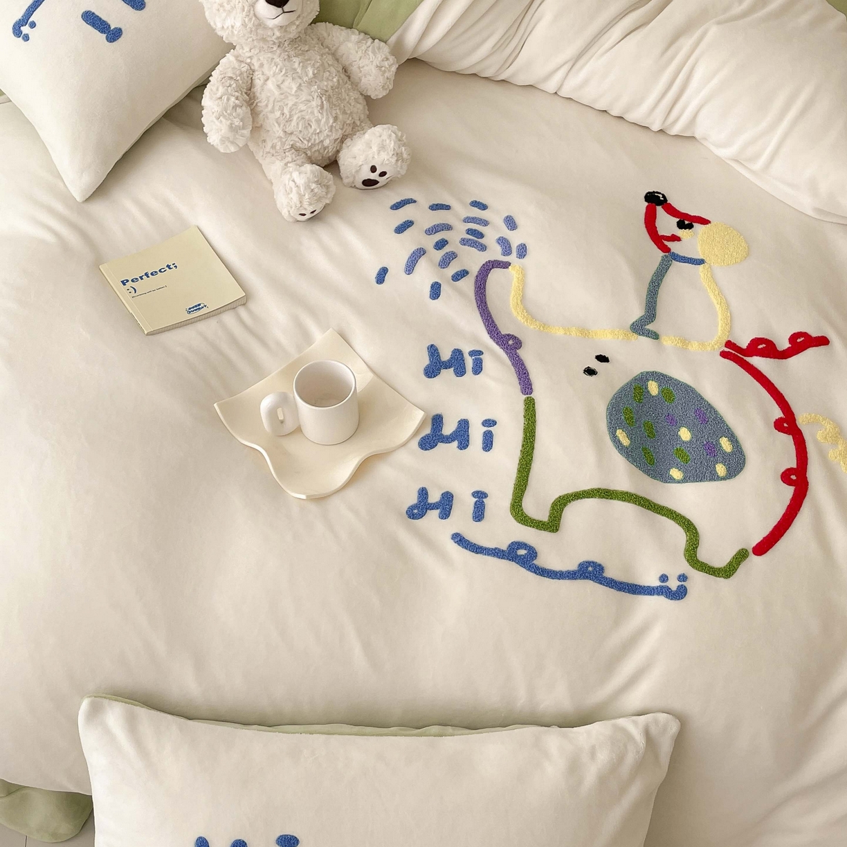 91家纺网 家纺一手货源 找家纺 （总）玛奇朵 2023新款秋冬牛奶绒多巴胺彩色线条毛巾绣四件套