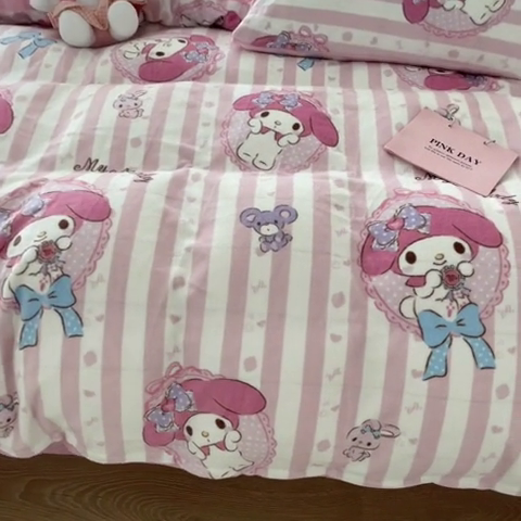 91家纺网 家纺一手货源 找家纺 博雅 2023新款三丽鸥正版授权卡通加厚牛奶绒系列四件套 甜甜美乐蒂