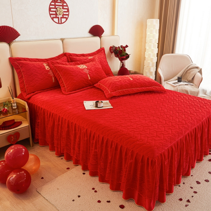 91家纺网 家纺一手货源 找家纺 宜凡家纺 2023秋冬新品婴儿绒婚庆床裙三件套 龙凤之姿