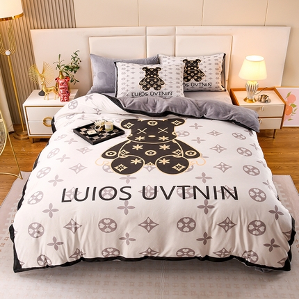 爵仕家纺 2023新款暴力熊牛奶绒系列四件套 小黑熊