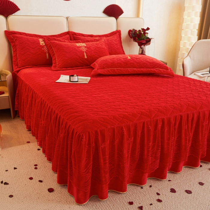 91家纺网 家纺一手货源 找家纺 宜凡家纺 2023秋冬新品婴儿绒婚庆床裙三件套 龙凤之姿