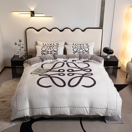 91家纺网 家纺一手货源 找家纺 摩卡 2024新款秋冬新品网红款婴儿绒毛四件套 至爱白