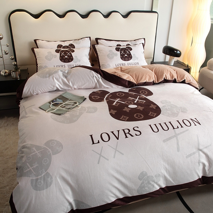 91家纺网 家纺一手货源 找家纺 摩卡 2024新款秋冬新品网红款婴儿绒毛四件套 熊头咖