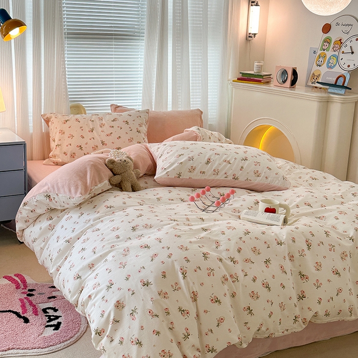 91家纺网 家纺一手货源 找家纺 昔可家纺 2023新款y2k卡通印花系列棉加绒四件套 粉黛落樱