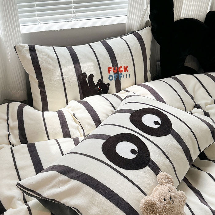 91家纺网 家纺一手货源 找家纺 昔可家纺 2023新款大版数码印花保暖牛奶绒四件套 功夫黑猫