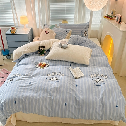 昔可家纺 2023新款y2k卡通印花系列棉加绒四件套 蓝条小奶狗