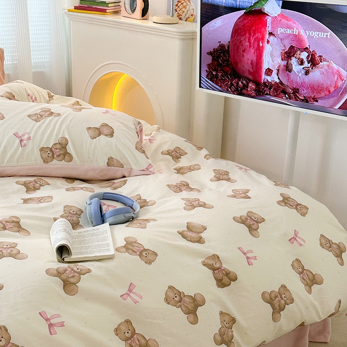 91家纺网 家纺一手货源 找家纺 昔可家纺 2023新款y2k卡通印花系列棉加绒四件套 萌萌可爱熊