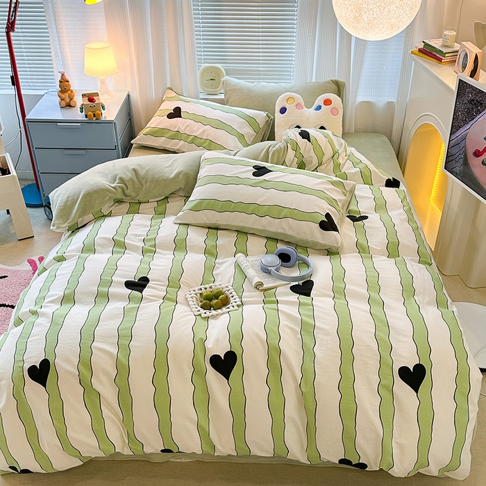 91家纺网 家纺一手货源 找家纺 昔可家纺 2023新款y2k卡通印花系列棉加绒四件套 绿条爱心