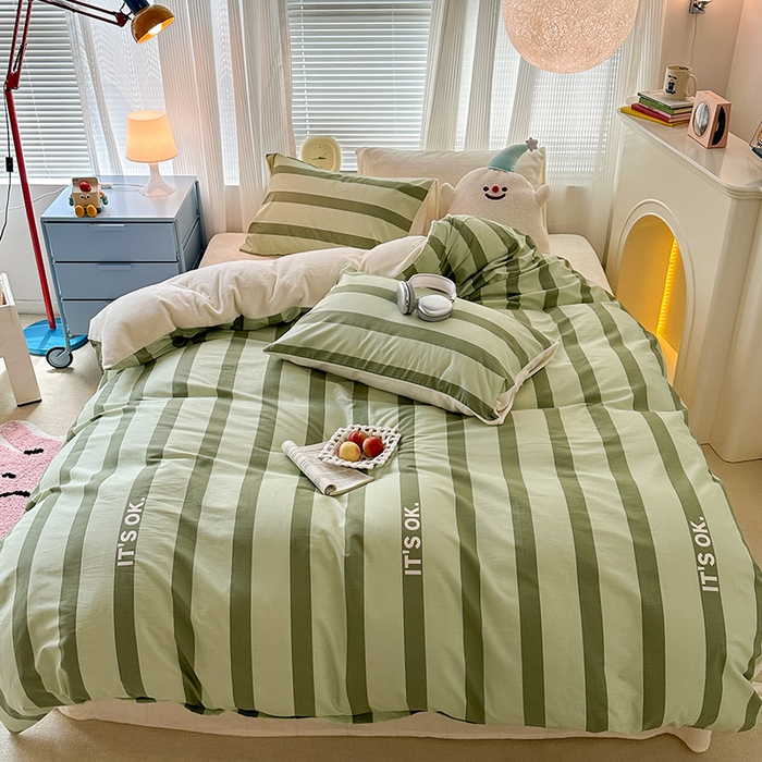 91家纺网 家纺一手货源 找家纺 昔可家纺 2023新款y2k卡通印花系列棉加绒四件套 绿条字母