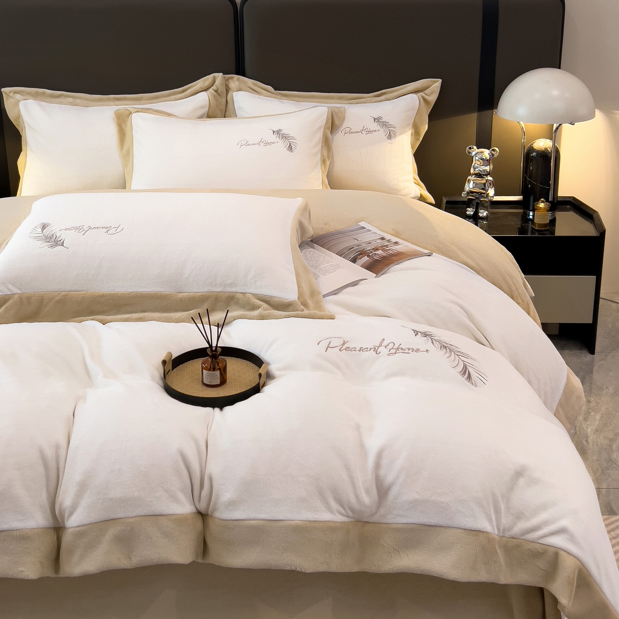 91家纺网 家纺一手货源 找家纺 露梦 2025新款加厚保暖牛奶绒刺绣款四件套-轻羽（风格一） 轻羽-贝壳白