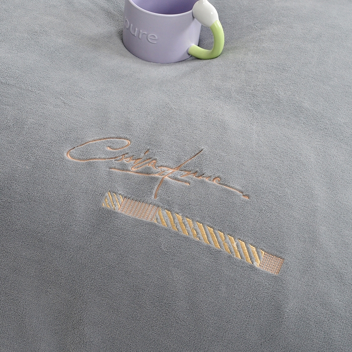 91家纺网 家纺一手货源 找家纺 席之家 2024新款A类纯色加厚牛奶绒四件套 气质灰