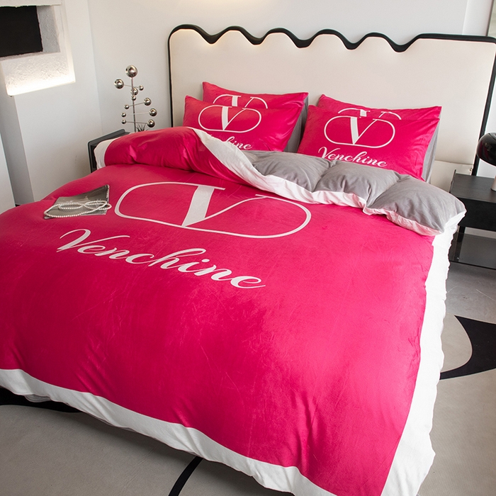 91家纺网 家纺一手货源 找家纺 摩卡 2024新款秋冬新品网红款婴儿绒毛四件套 芭比伦