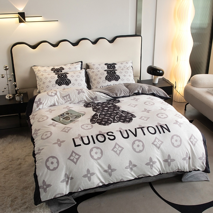 91家纺网 家纺一手货源 找家纺 摩卡 2024新款秋冬新品网红款婴儿绒毛四件套 熊仔白