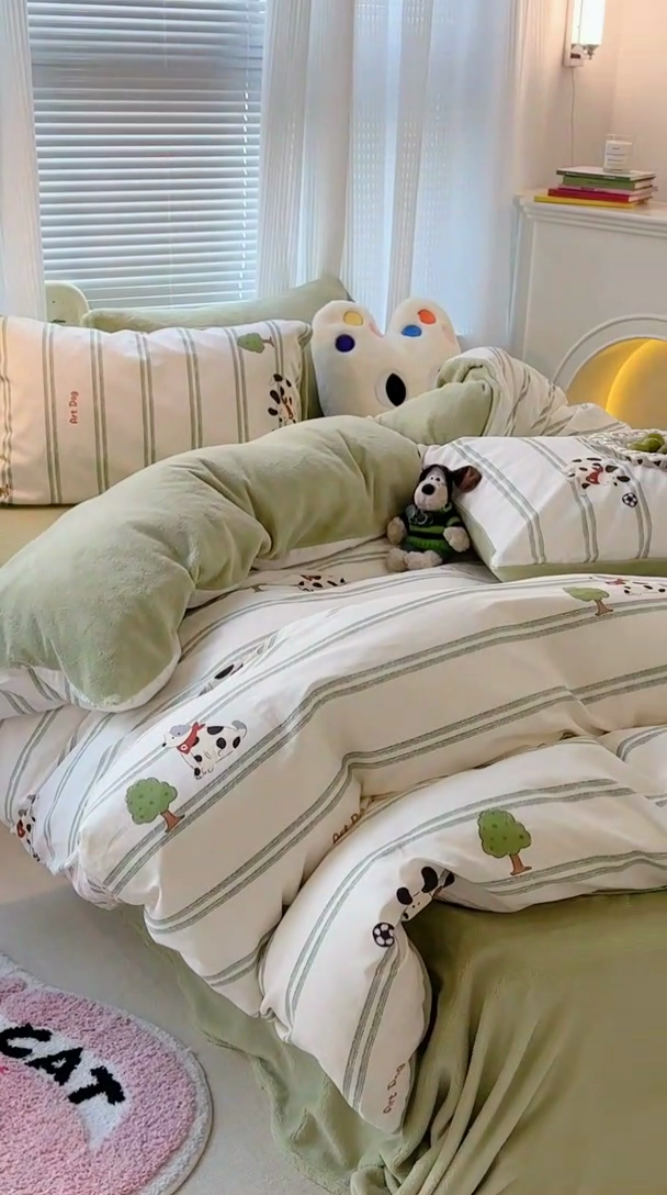91家纺网 家纺一手货源 找家纺 昔可家纺 2023新款y2k卡通印花系列棉加绒四件套 绿条狗狗