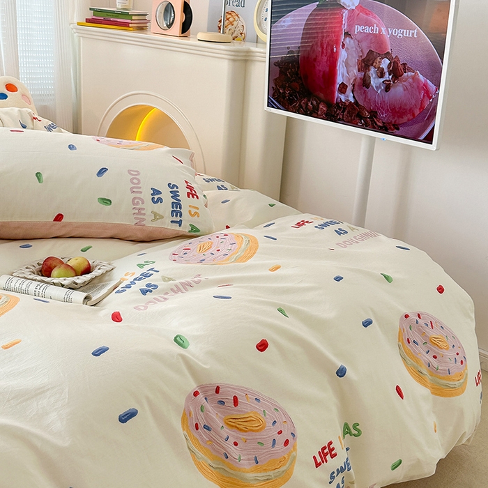 91家纺网 家纺一手货源 找家纺 昔可家纺 2023新款y2k卡通印花系列棉加绒四件套 可口甜甜圈