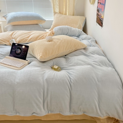 昔可家纺2023新款奶油纯色系列双拼牛奶绒四件套 奶油蓝拼黄