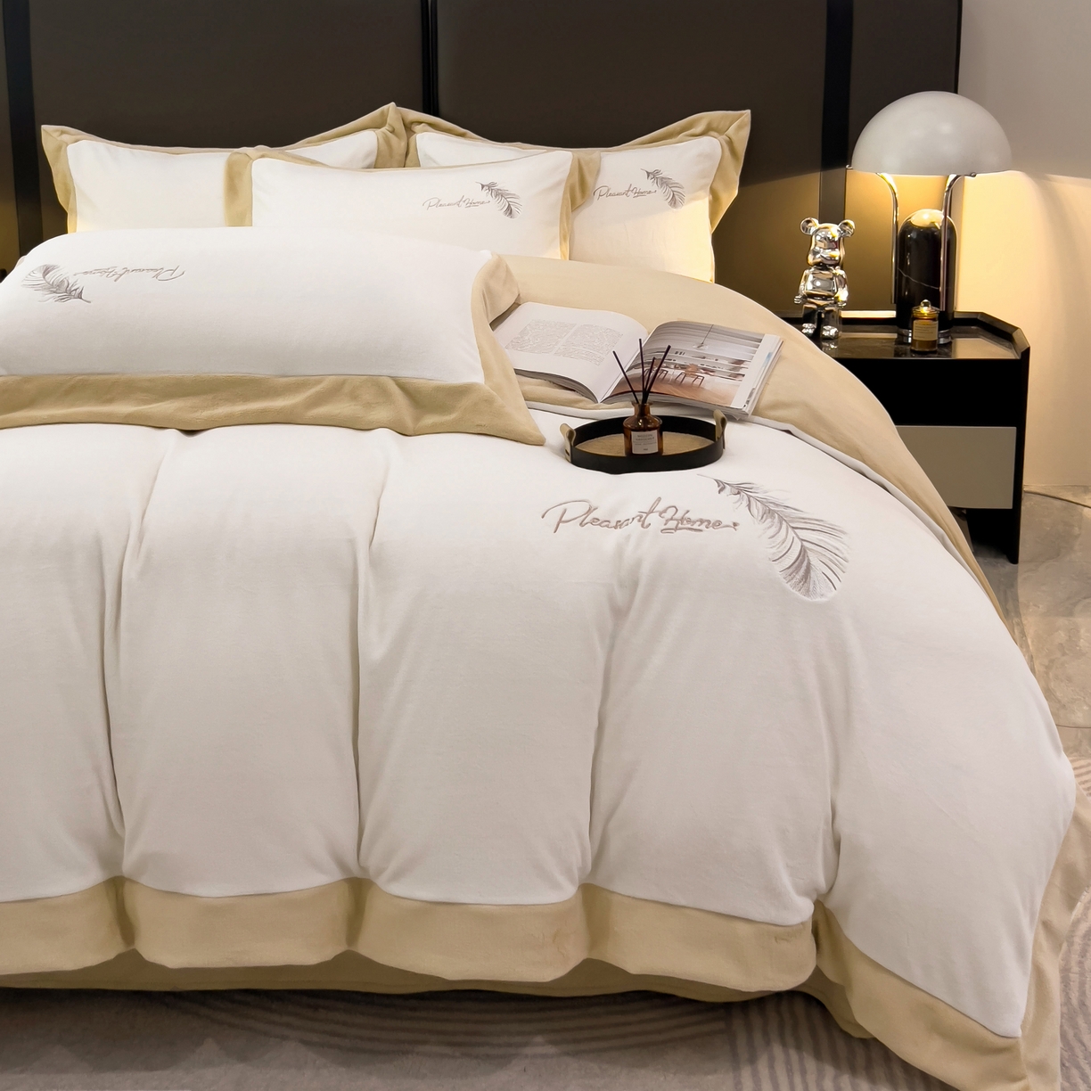 91家纺网 家纺一手货源 找家纺 露梦 2025新款加厚保暖牛奶绒刺绣款四件套-轻羽（风格一） 轻羽-贝壳白