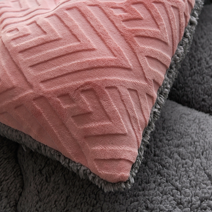 91家纺网 家纺一手货源 找家纺 金灵居 2025新款6D雕花绒冬被纯色牛奶绒宝宝绒被子被芯春秋被 梦幻粉