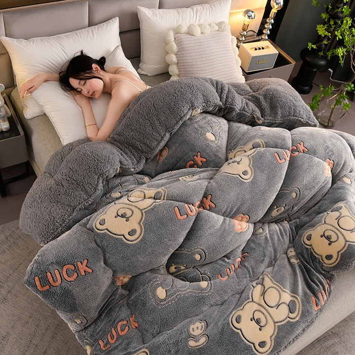 91家纺网 家纺一手货源 找家纺 金灵居 2025新款雪花绒羊羔绒冬被子被芯春秋被 小熊院长