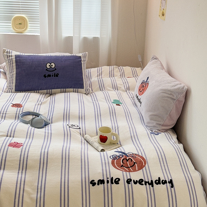 91家纺网 家纺一手货源 找家纺 昔可家纺 2023新款大版数码印花保暖牛奶绒四件套 紫竖条南瓜