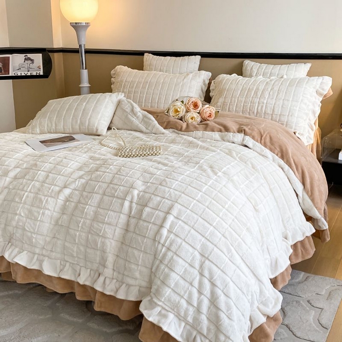 91家纺网 家纺一手货源 找家纺 金麦家纺 2023新款皮草级兔兔绒四件套 黛美娜-奶昔白