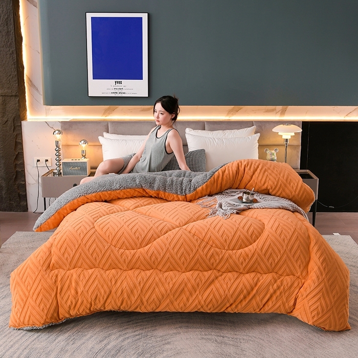 91家纺网 家纺一手货源 找家纺 金灵居 2025新款6D雕花绒冬被纯色牛奶绒宝宝绒被子被芯春秋被 爱马橙