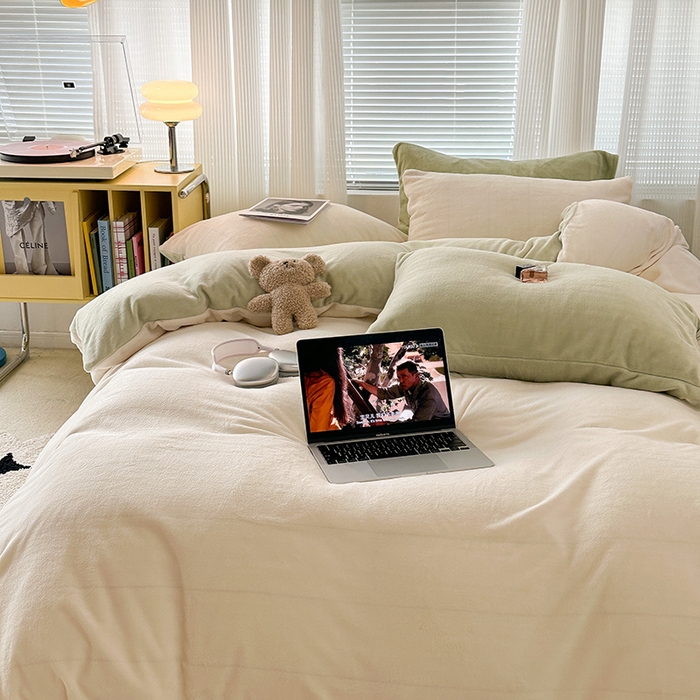 91家纺网 家纺一手货源 找家纺 昔可家纺2023新款奶油纯色系列双拼牛奶绒四件套 茉莉奶绿