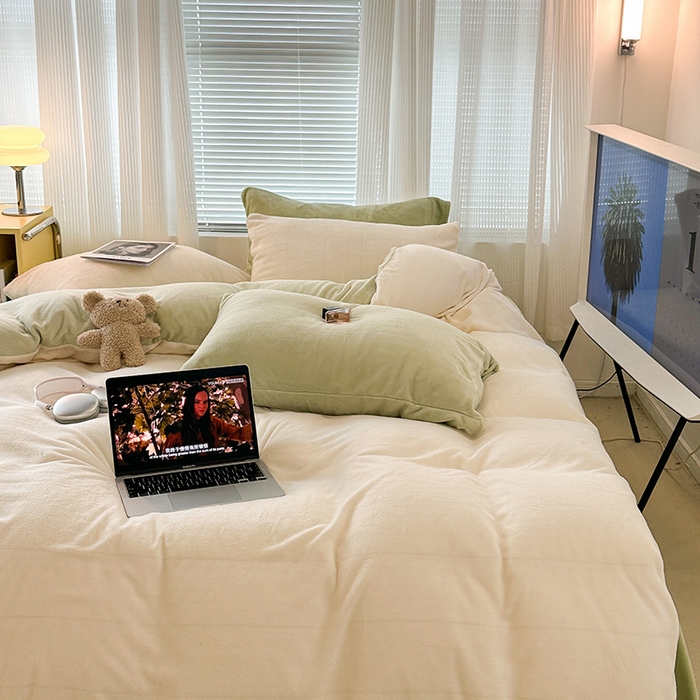 91家纺网 家纺一手货源 找家纺 昔可家纺2023新款奶油纯色系列双拼牛奶绒四件套 茉莉奶绿