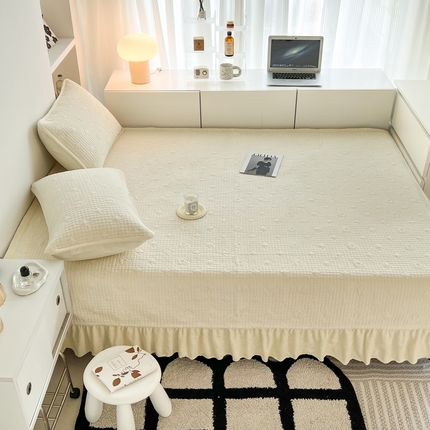 91家纺网 家纺一手货源 找家纺 （总）茉夕家纺 2023新款高温砂洗工艺款轻奢牛奶绒花边款水洗床盖