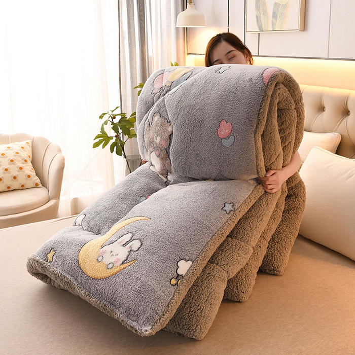 91家纺网 家纺一手货源 找家纺 金灵居 2025新款雪花绒羊羔绒冬被子被芯春秋被 云朵萌熊