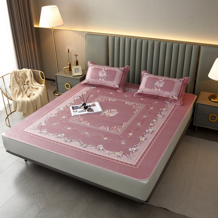 91家纺网 家纺一手货源 找家纺 （总）歌历斯家纺 2023新款清凉舒卧奢华牛皮席-天鹅之恋