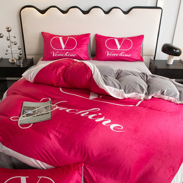 91家纺网 家纺一手货源 找家纺 摩卡 2024新款秋冬新品网红款婴儿绒毛四件套 芭比伦