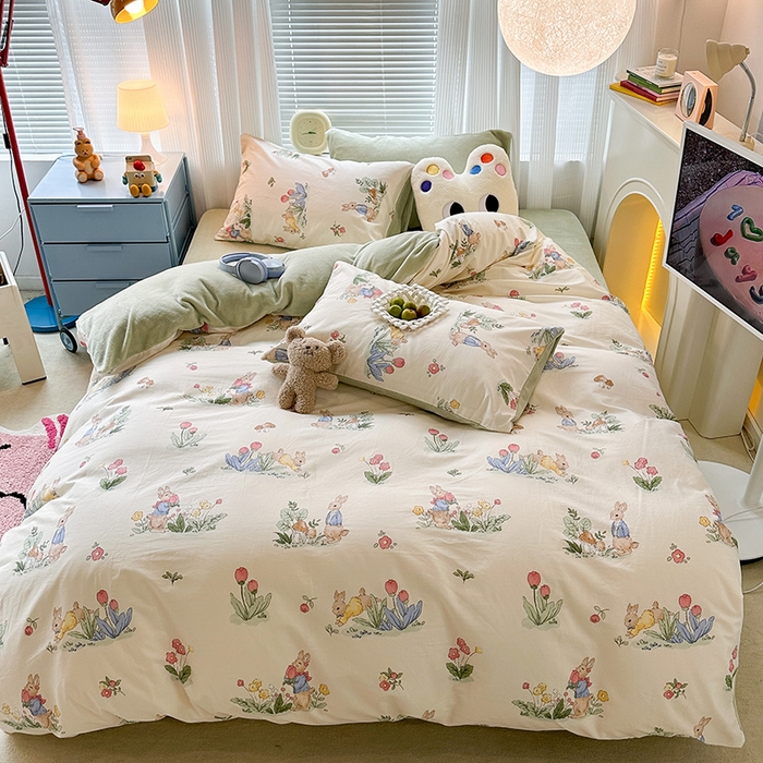 91家纺网 家纺一手货源 找家纺 昔可家纺 2023新款y2k卡通印花系列棉加绒四件套 花丛兔兔