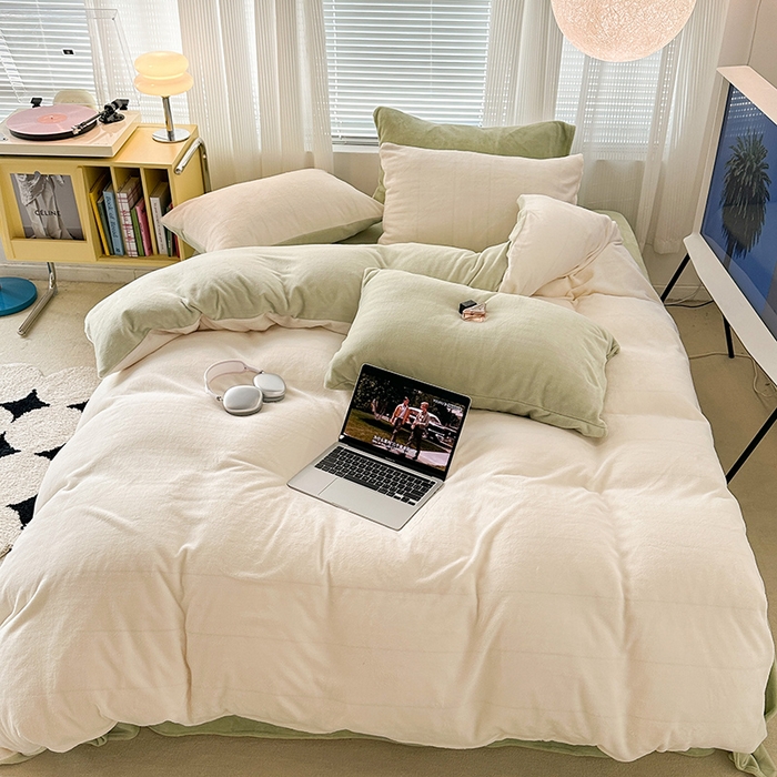 91家纺网 家纺一手货源 找家纺 昔可家纺 2023新款奶油纯色系列双拼牛奶绒四件套 茉莉奶绿