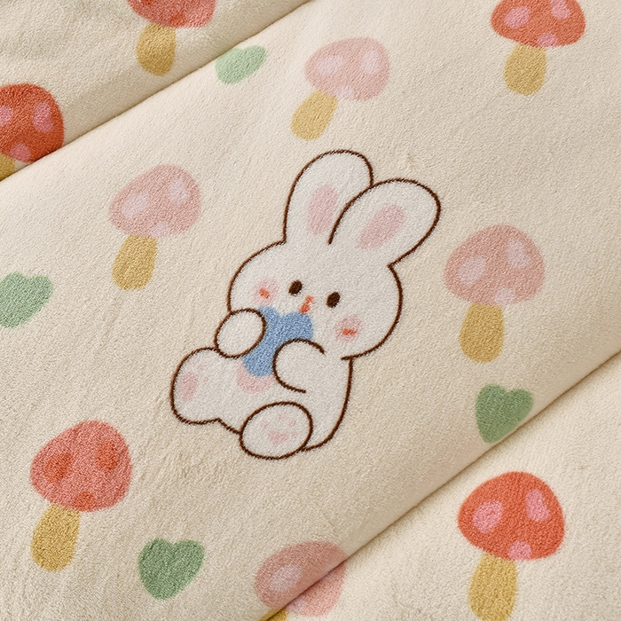 91家纺网 家纺一手货源 找家纺 梦初语 2023新款A类双面牛奶绒豆豆被冬被芯被子春秋被 蘑菇屋