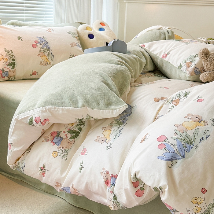 91家纺网 家纺一手货源 找家纺 昔可家纺 2023新款y2k卡通印花系列棉加绒四件套 花丛兔兔